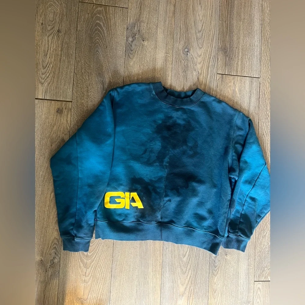 I.AM.GIA bold blue